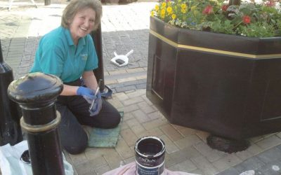 Brixham businesses clean up!